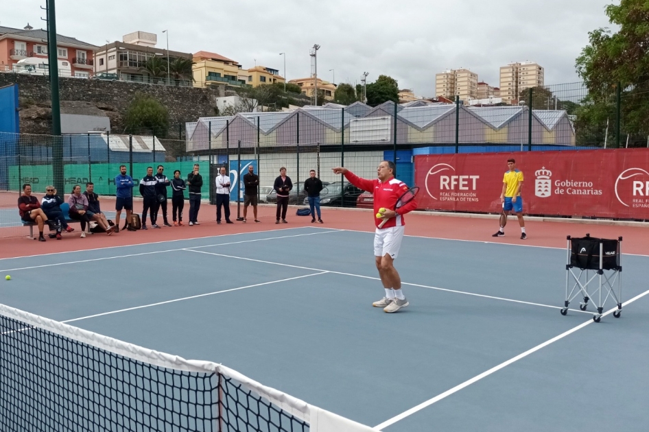 Visita tcnica territorial a la Federacin Canaria de Tenis