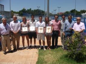 Finalistas con autoridades, © RFET