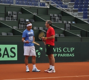 David Ferrer con lex Corretja, © RFET