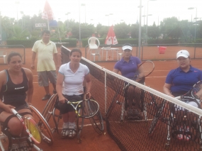 Campeonato del Mundo: El equipo espaol femenino junto al de Corea, © RFET