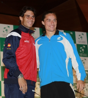 Rafael Nadal y Alexander Dolgopolov, © RFET
