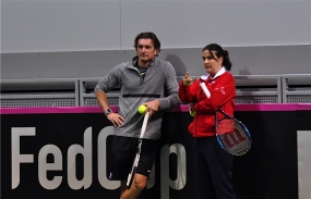 Conchita Martnez y Sam Sumyk, © RFET