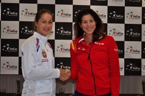Garbie Muguruza y Bojana Jovanovski, © RFET
