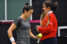 Lara Arruabarrena y Conchita Martnez, © RFET