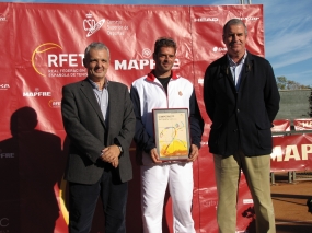 El capitn del RCTB, Salva Navarro, © RFET