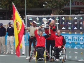 Seleccin Espaola MAPFRE, Campeona del Mundo Jnior de Tenis en Silla de Ruedas, © RFET