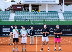 Campeones y finalistas dobles, © AnyTech365 Andalucía Open
