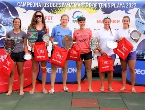 Pódium femenino, © Indalo Beach Tennis Club