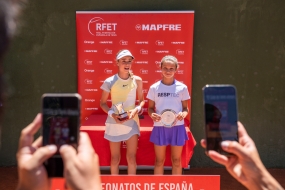 Campeona y finalista, © Curro Vallejo / RFET