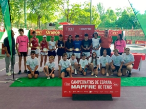 Campeones y finalistas dobles, © Federación Riojana de Tenis