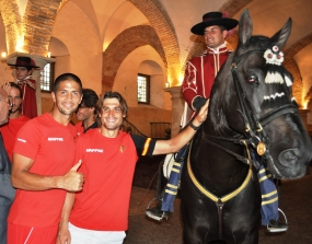 Verdasco y Ferrer con un jinete cordobs, © RFET