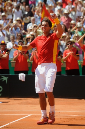 Rafael Nadal celebra su victoria sobre Jo-Wilfried Tsonga en el punto decisivo de semifinales, © RFET