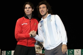 Rafael Nadal y Juan Mónaco, © RFET