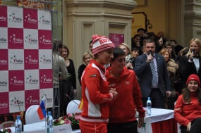 Svetlana Kuzentsova y Carla Surez, © RFET
