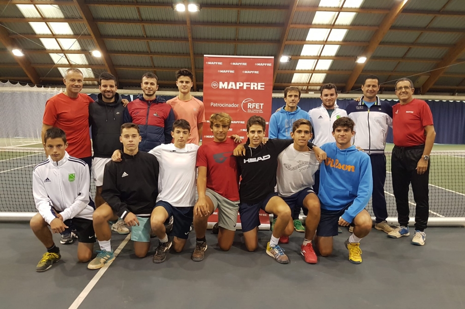La RFET reúne a una selección de jugadores Sub’15 en una concentración en el CAR de Sant Cugat