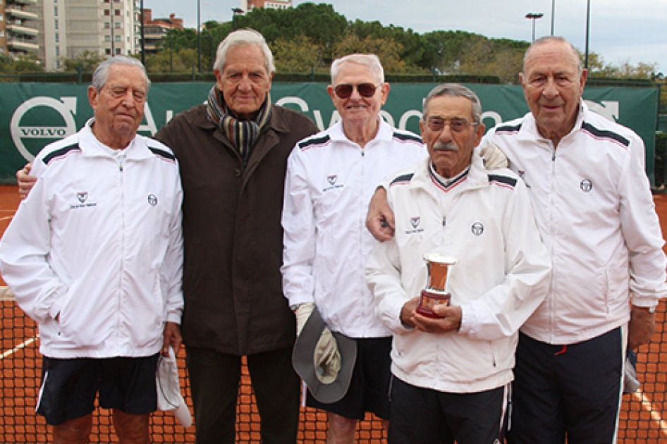 El CT Valencia conquista la primera edición del Campeonato de España MAPFRE por Equipos +85 ante RC de Polo y CT Chamartín El CT Valencia conquista la primera edición del Campeonato de España MAPFRE por Equipos +85 ante RC de Polo y CT Chamartín