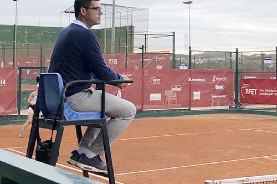 El Comité Español de Árbitros de Tenis reconoce a Eduardo Blánquez como árbitro nacional más destacado de 2019 El Comité Español de Árbitros de Tenis reconoce a Eduardo Blánquez como árbitro nacional más destacado de 2019