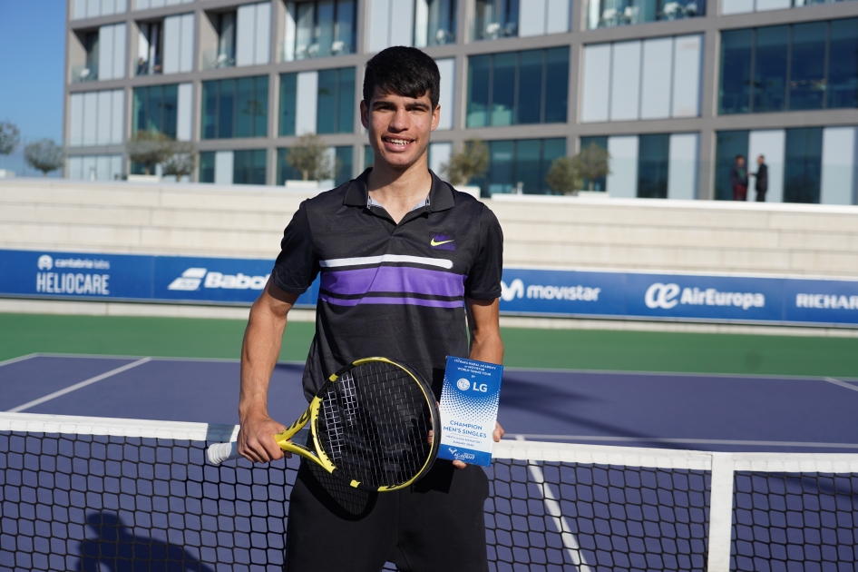 Carlos Alcaraz se lleva el primer torneo internacional ITF del ao en Manacor