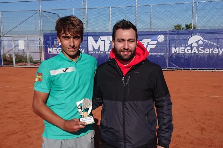 Daniel Mérida alcanza su primera final del circuito mundial ITF júnior en Turquía Daniel Mérida alcanza su primera final del circuito mundial ITF júnior en Turquía