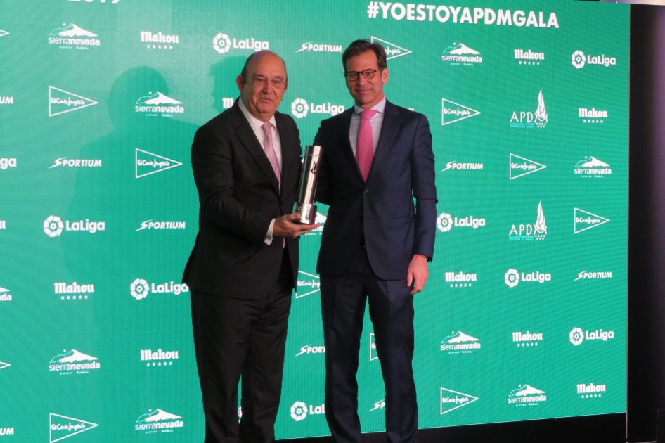 La Selección Española MAPFRE de Tenis recibe uno de los premios de la Asociación de la Prensa Deportiva de Madrid