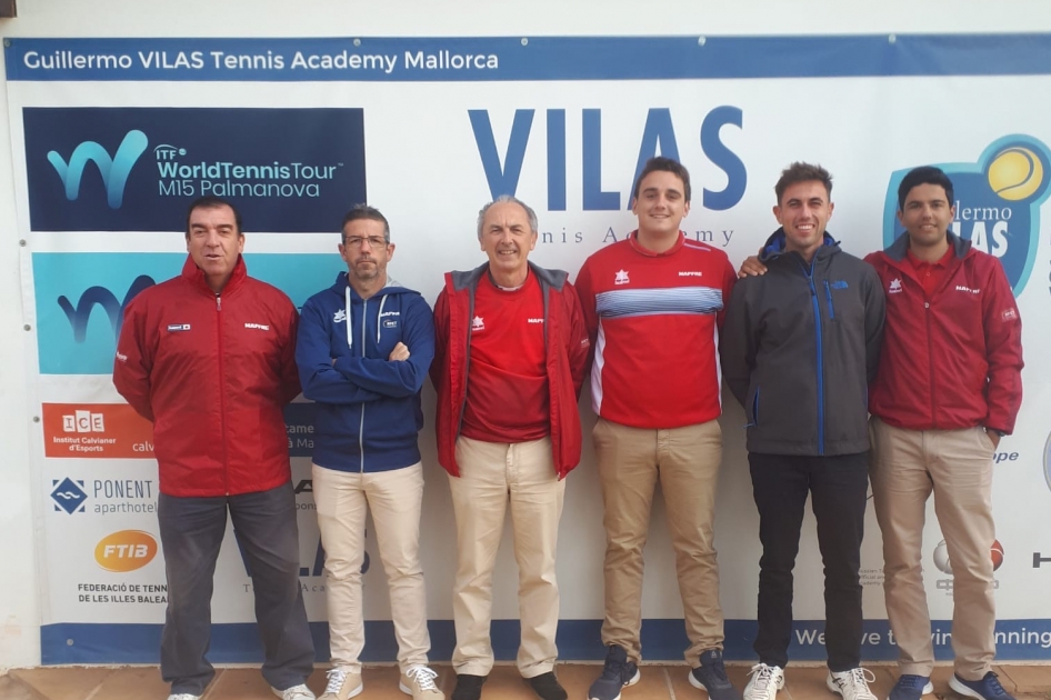 Equipo arbitral del torneo ITF masculino de Calvi