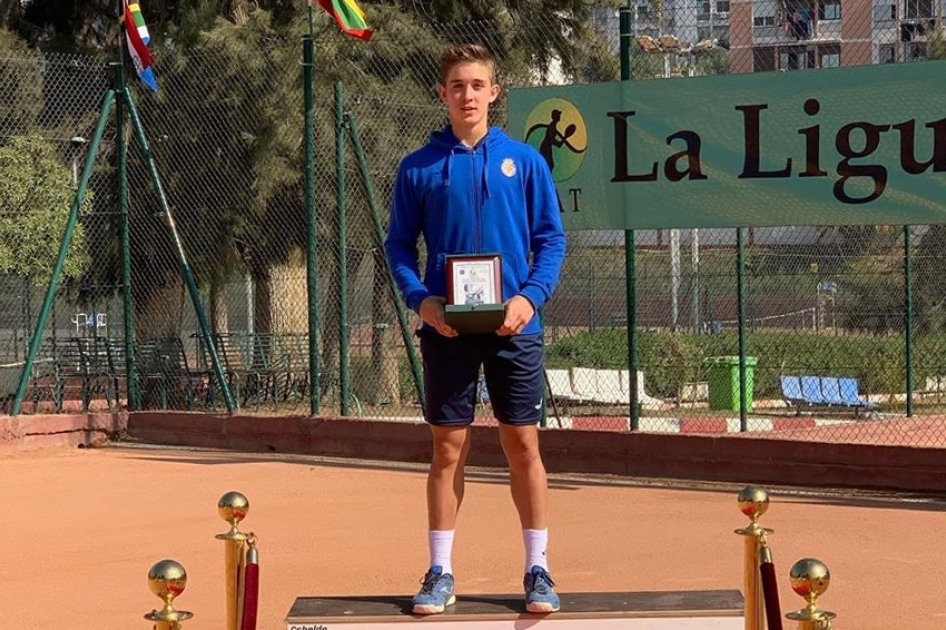 Tercer título en júniors para el castellonense Miguel Pérez Peña en Argelia Tercer título en júniors para el castellonense Miguel Pérez Peña en Argelia