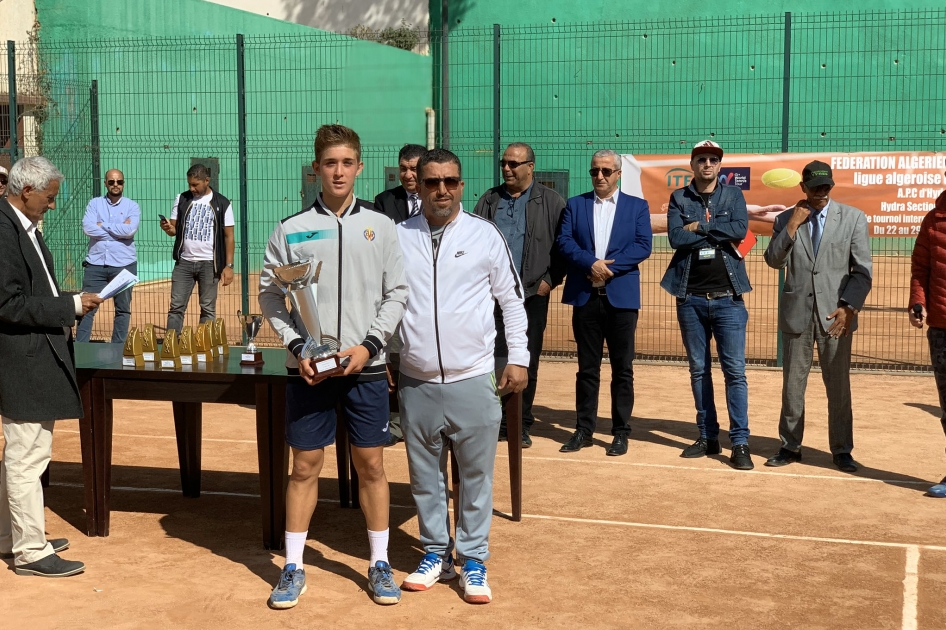 El castellonense Miguel Pérez Peña repite triunfo en Argelia El castellonense Miguel Pérez Peña repite triunfo en Argelia
