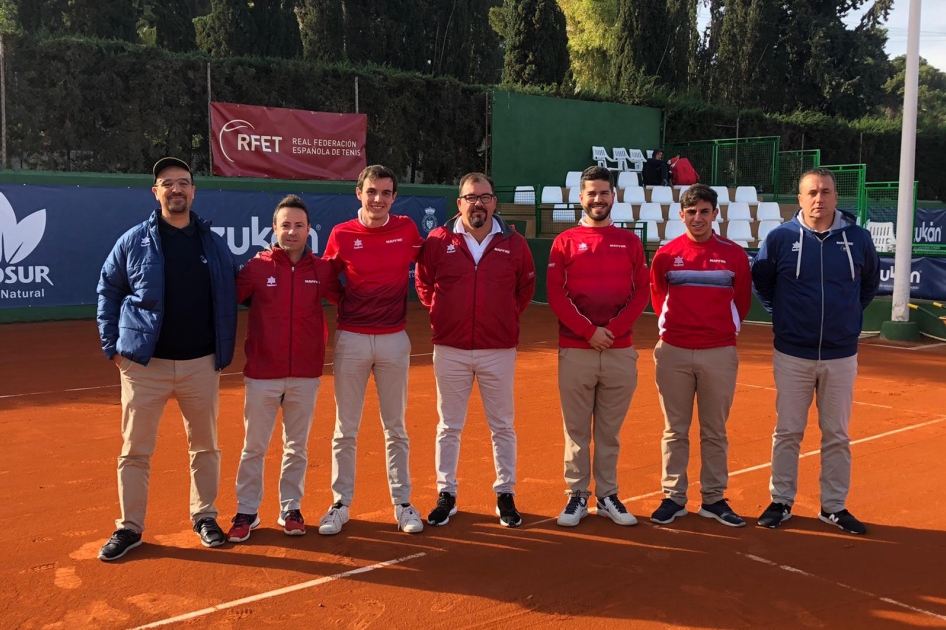Equipo arbitral en el torneo internacional ITF masculino de la Real Sociedad Club de Campo de Murcia