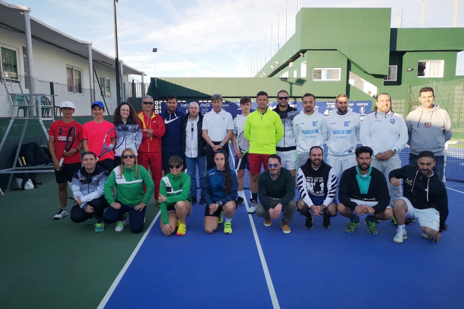 El Director Técnico de la RFET visita la Federación de Tenis de Ceuta