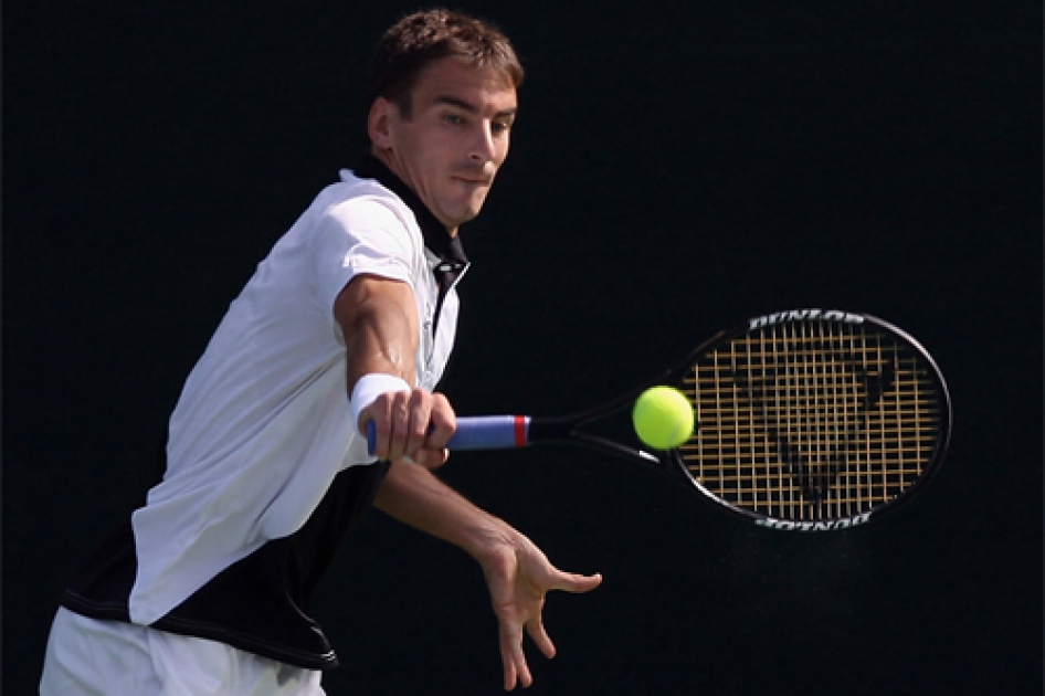 El torneo de Dubai se queda sin españoles tras la eliminación de Robredo en segunda ronda El torneo de Dubai se queda sin españoles tras la eliminación de Robredo en segunda ronda