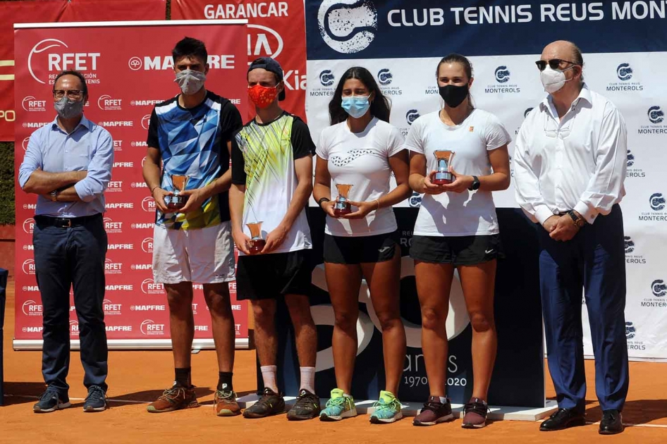 Pablo Llamas y Marta Custic conquistan el Campeonato de Espaa MAPFRE Jnior en Reus