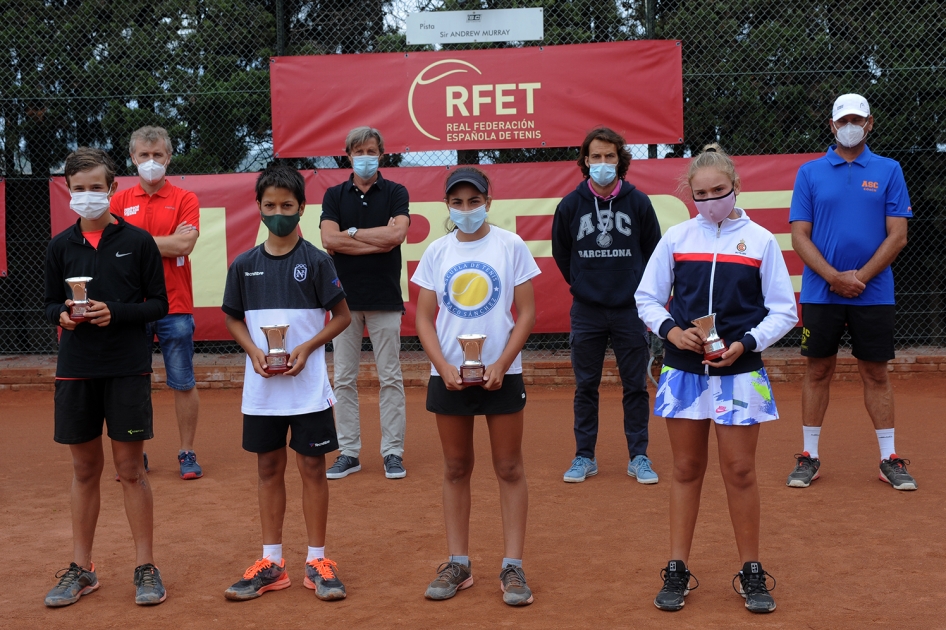 Sofa Fernndez y Manuel Pez se coronan en el Campeonato de Espaa MAPFRE de Tenis Alevn en El Prat de Llobregat