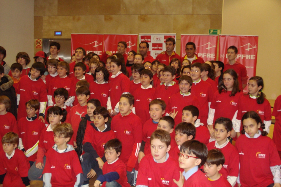 Mapfre acerca a los niños a la Selección Española Mapfre acerca a los niños a la Selección Española