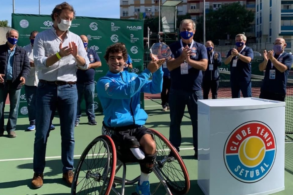 Doblete de Daniel Caverzaschi en el torneo de tenis en silla de Setbal