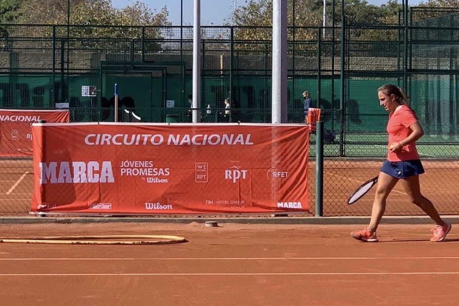 El tenis juvenil sigue adelante a pesar de la pandemia El tenis juvenil sigue adelante a pesar de la pandemia