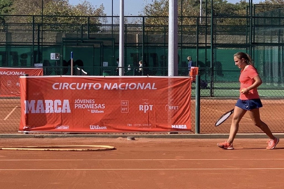 El tenis juvenil sigue adelante a pesar de la pandemia