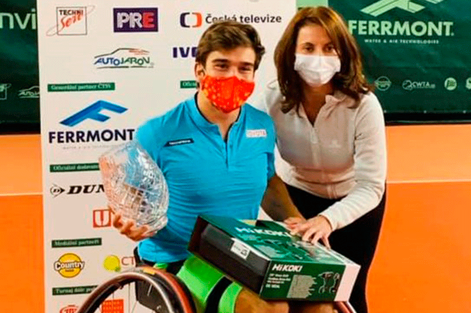 Martín de la Puente se lleva la final del torneo de Praga ante Daniel Caverzaschi Martín de la Puente se lleva la final del torneo de Praga ante Daniel Caverzaschi