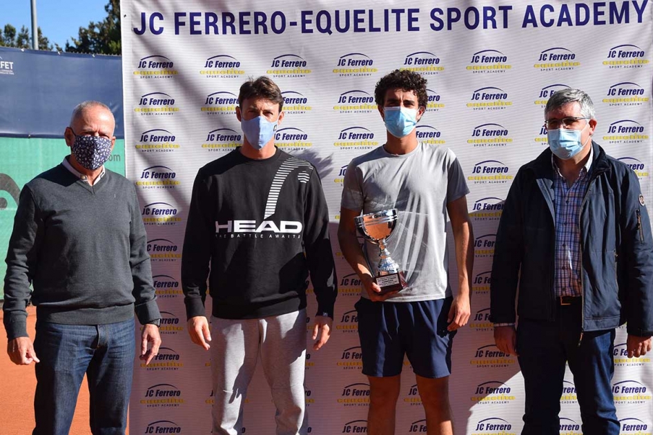 Pol Martín sorprende a los favoritos en el internacional ITF de Villena Pol Martín sorprende a los favoritos en el internacional ITF de Villena