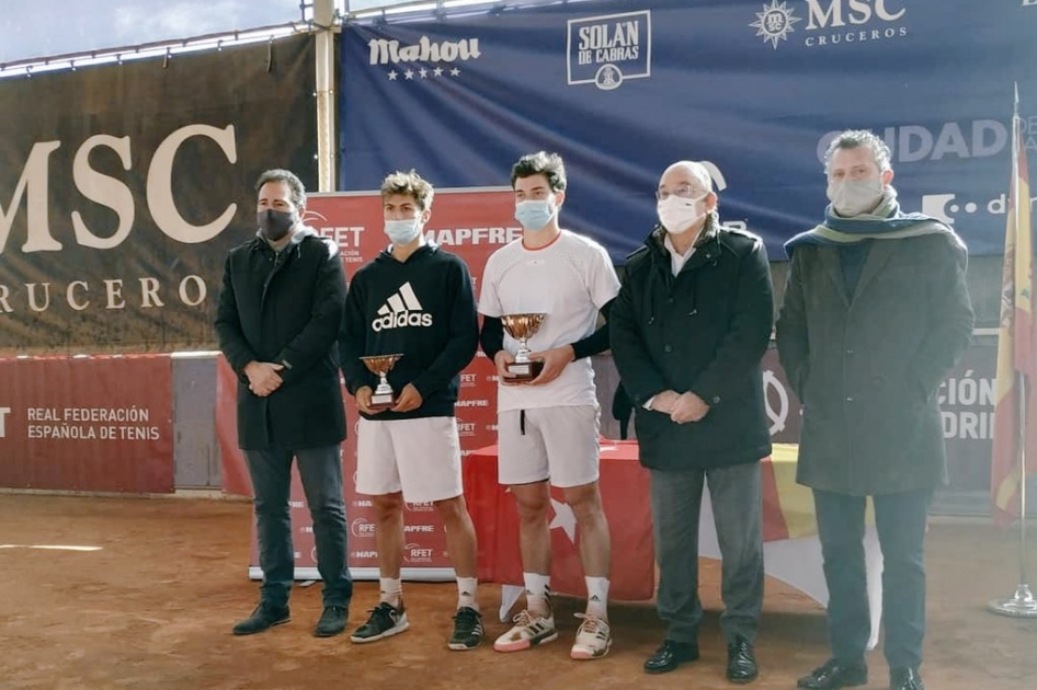 Álvaro López San Martín cede la final del ITF de Madrid ante el francés Antoine Cornut
