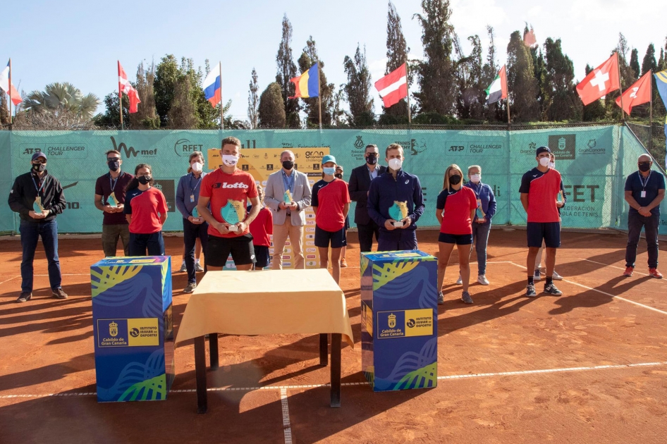 El primer ATP Challenger de Gran Canaria acaba en manos del francés Enzo Couacaud