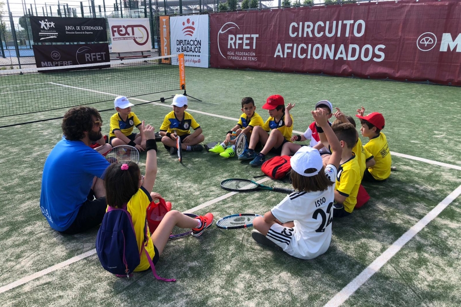 El Circuito Aficionados RFET llega a Extremadura con un intenso calendario El Circuito Aficionados RFET llega a Extremadura con un intenso calendario