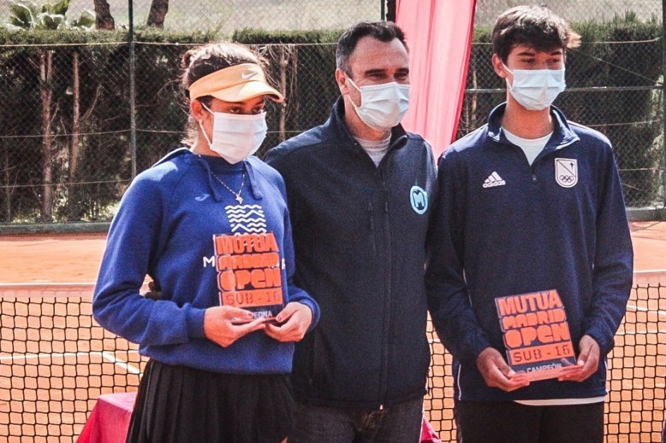 Amelie Rosadoro y Alejo Sánchez ganan el penúltimo torneo del Mutua Madrid Open Sub16 en Barcelona Amelie Rosadoro y Alejo Sánchez ganan el penúltimo torneo del Mutua Madrid Open Sub16 en Barcelona