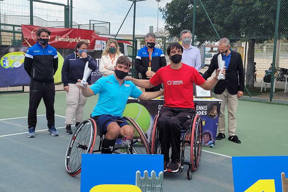 Martín de la Puente confirma su condición de favorito en el primer abierto nacional de tenis en silla en Almussafes