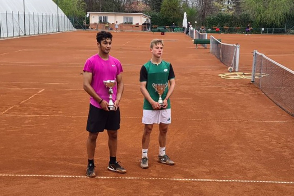 Daniel Rincón suma su tercer título júnior del año en Bulgaria Daniel Rincón suma su tercer título júnior del año en Bulgaria