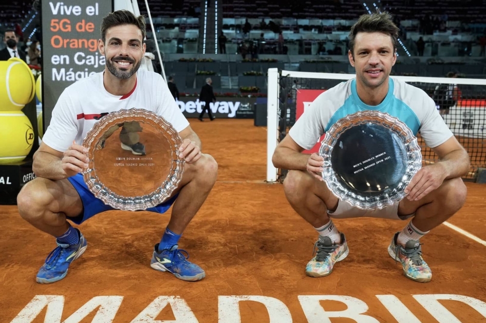 Marcel Granollers conquista el título de dobles en Madrid junto al argentino Zeballos Marcel Granollers conquista el título de dobles en Madrid junto al argentino Zeballos