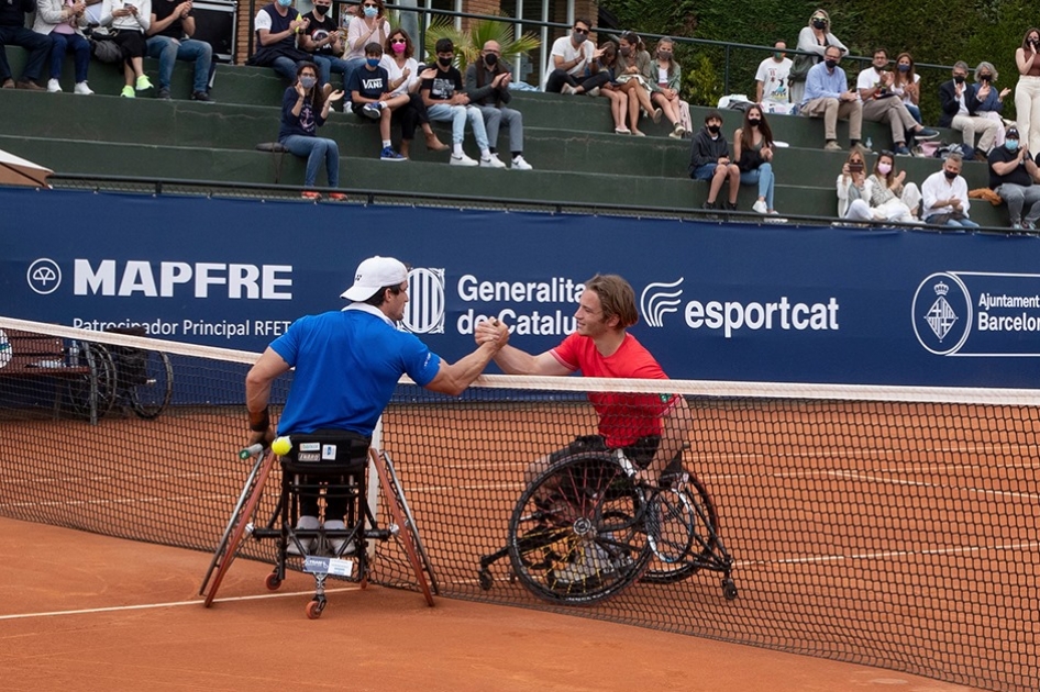 El internacional de tenis en silla de Barcelona confirma al argentino Fernndez y la holandesa De Groot