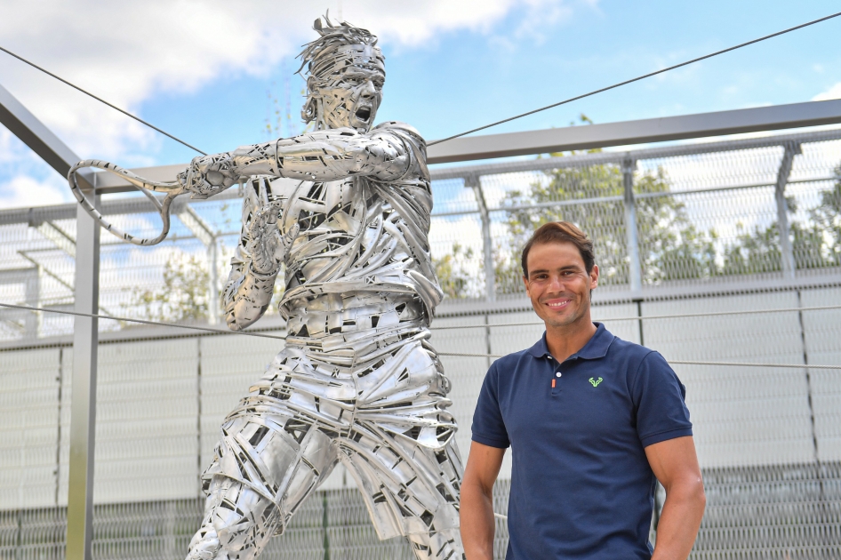 Roland Garros inaugura una estatua en honor de Rafael Nadal