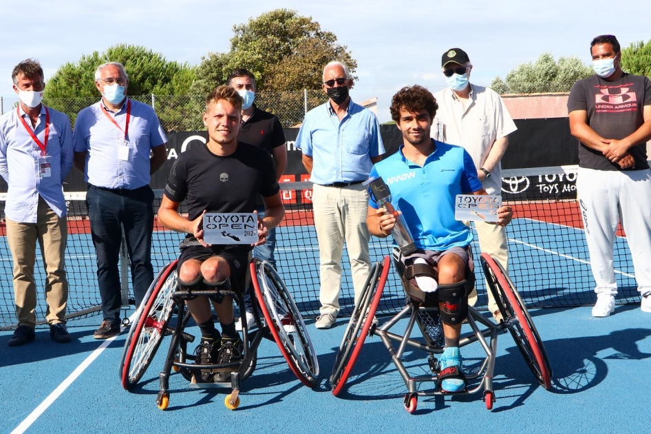 Doble final de Daniel Caverzaschi en el internacional de la Isla de R