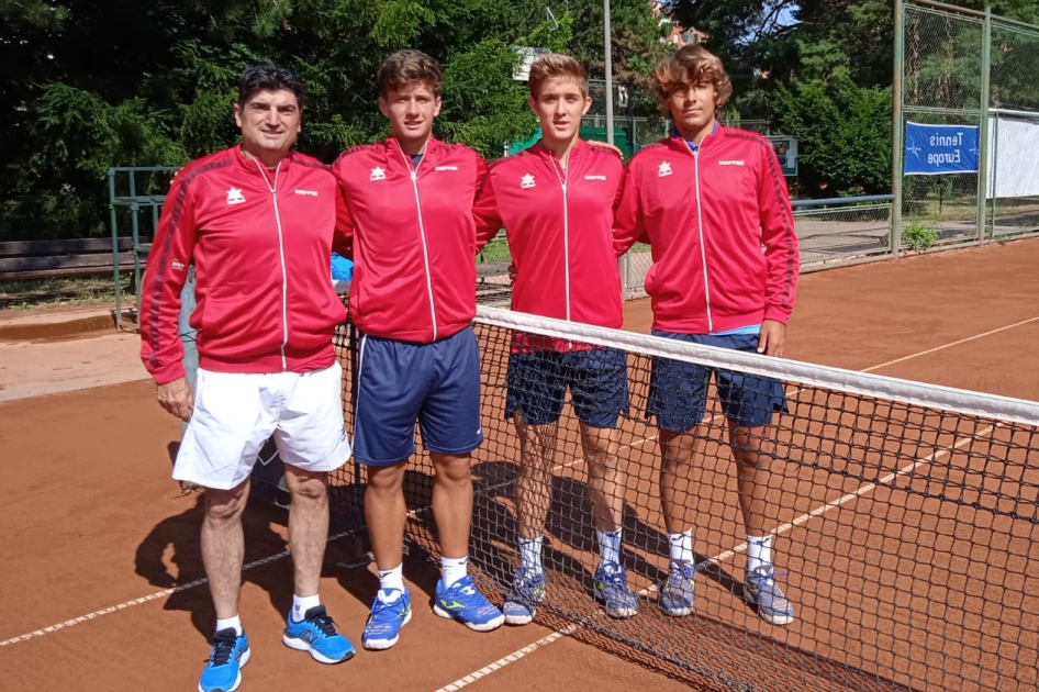 Las selecciones espaolas MAPFRE de Tenis jnior y cadete afrontan esta semana las Copas de Europa de Verano