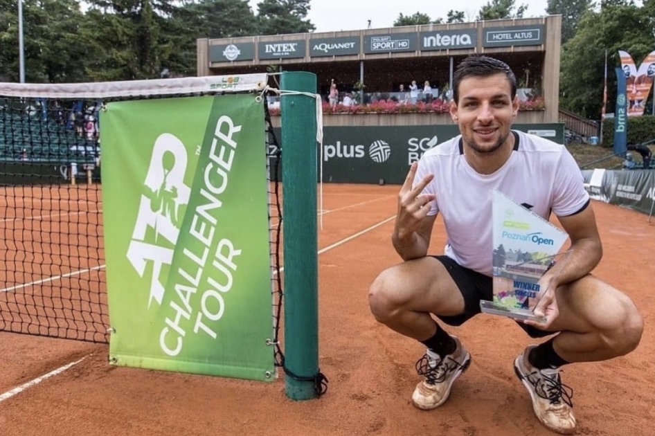 Bernabé Zapata conquista su segundo título ATP Challenger del año en Poznan Bernabé Zapata conquista su segundo título ATP Challenger del año en Poznan